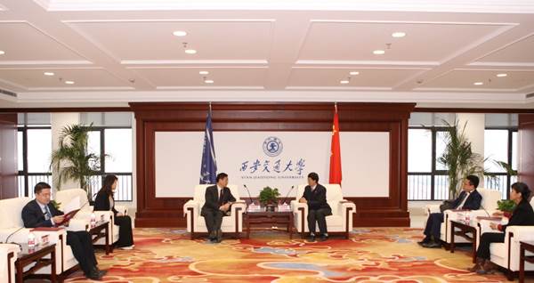 http://news.xjtu.edu.cn/__local/E/7B/E8/94671E68EFB90898B907CA06B18_95419503_3B38B.jpg